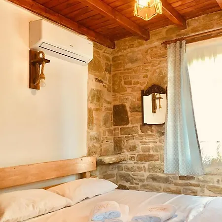 Sari Keci Tas מלון