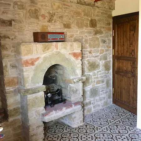 Sari Keçı Taş