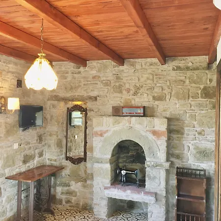 Sari Keci Tas İmroz