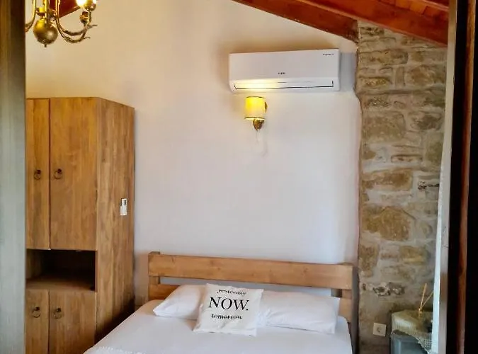 Sari Keci Tas * İmroz